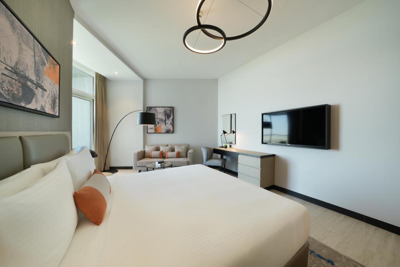 Damac Hills 2 Hotel, An Edge By Rotana Hotel ดูไบ ภายนอก รูปภาพ