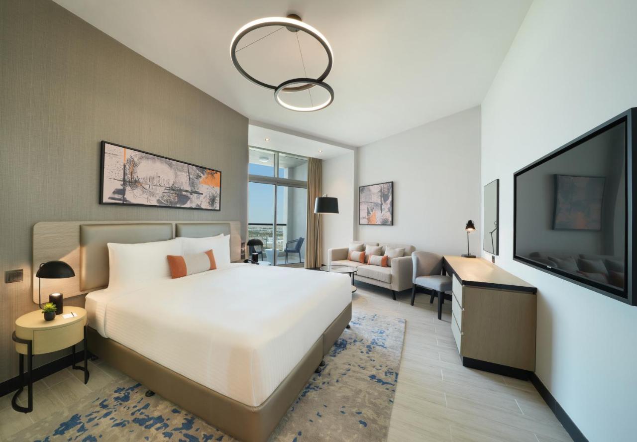 Damac Hills 2 Hotel, An Edge By Rotana Hotel ดูไบ ภายนอก รูปภาพ