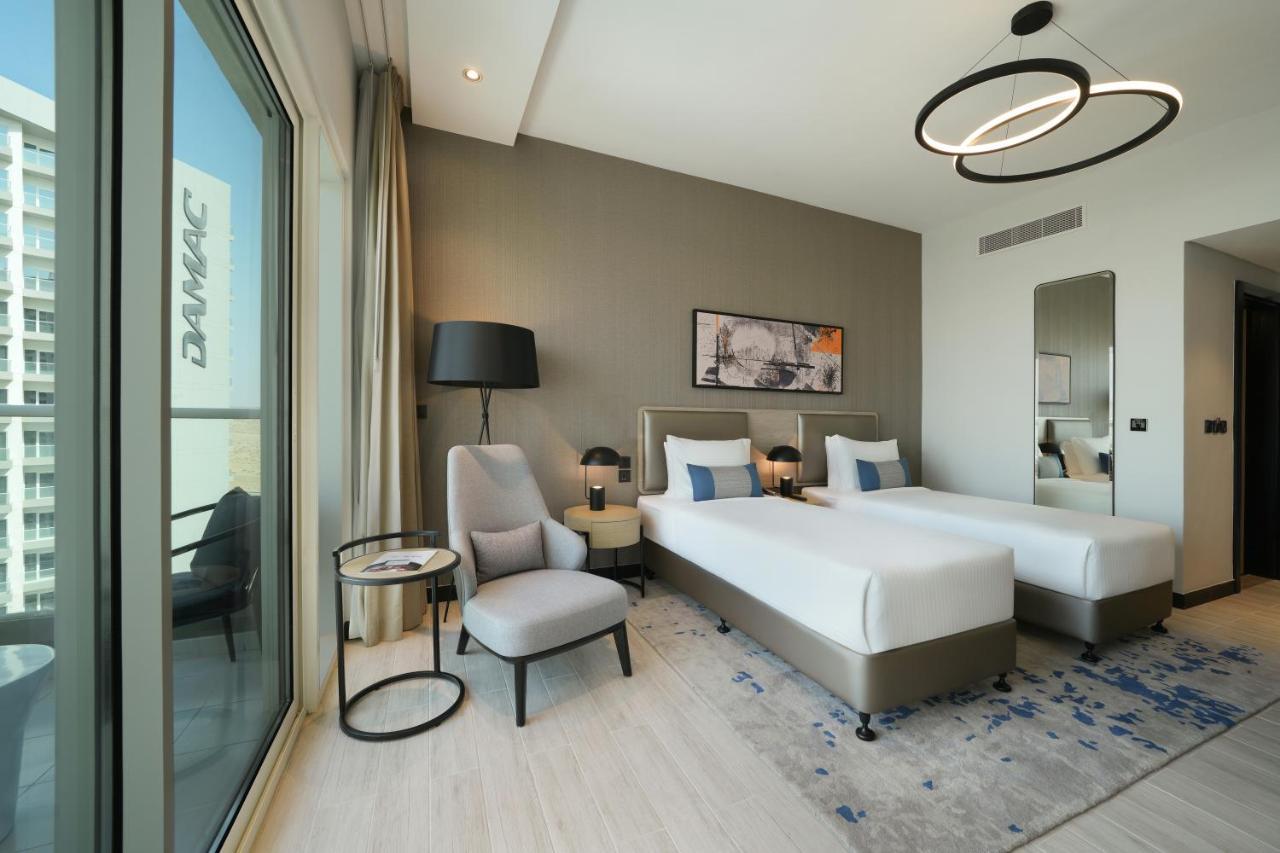 Damac Hills 2 Hotel, An Edge By Rotana Hotel ดูไบ ภายนอก รูปภาพ