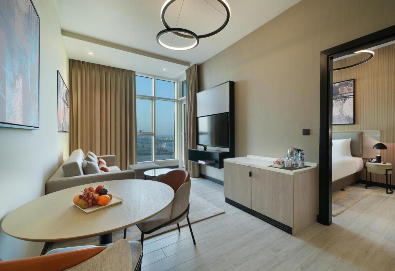 Damac Hills 2 Hotel, An Edge By Rotana Hotel ดูไบ ภายนอก รูปภาพ