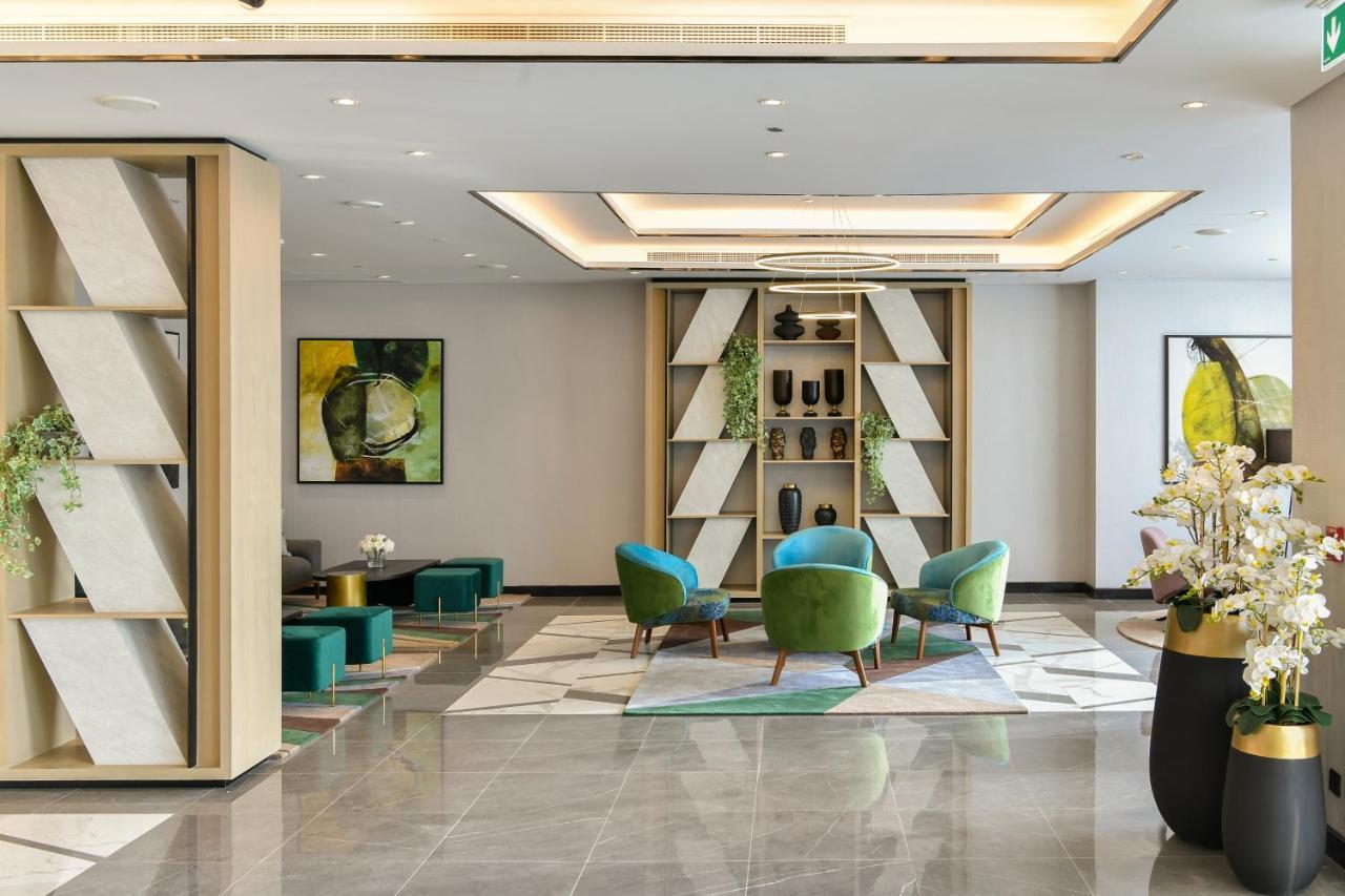 Damac Hills 2 Hotel, An Edge By Rotana Hotel ดูไบ ภายนอก รูปภาพ