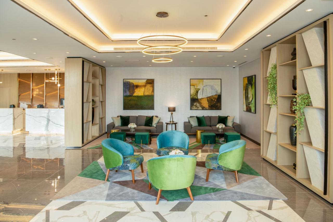 Damac Hills 2 Hotel, An Edge By Rotana Hotel ดูไบ ภายนอก รูปภาพ